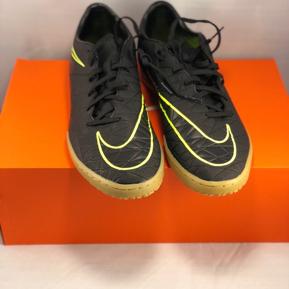 Nike Men’s HyperVenom Phelon II IC Indoor Soccer - Picture 3 of 5